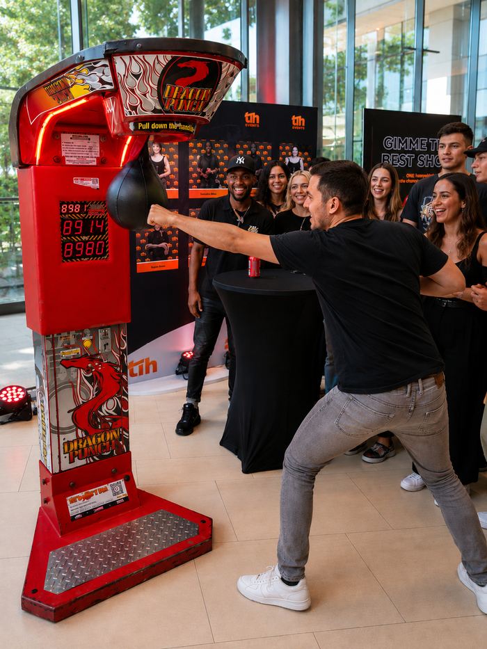 Punching Arcade Hire - Dragon Punch